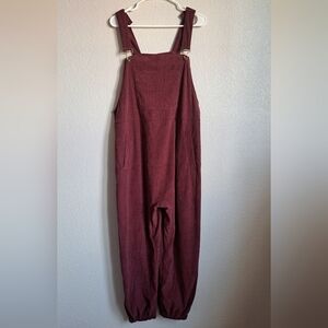 Womans Burgandy Red Corduroy Loose Fit Overalls With Pockets Size Large NWOT
